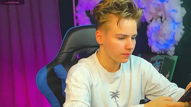 Jean Wilsons online show from November 21, 11:20 am