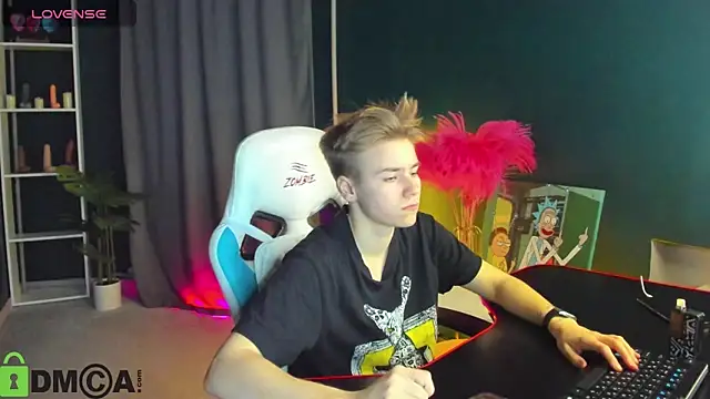 Jean Wilsons online show from March 19, 1:40 pm