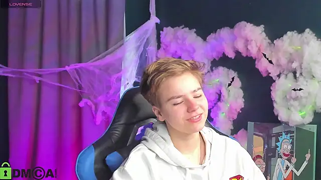 Jean Wilsons online show from October 27, 11:11 am