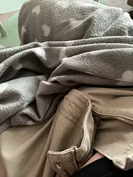 littletoy64 online show from February 28, 4:20 pm