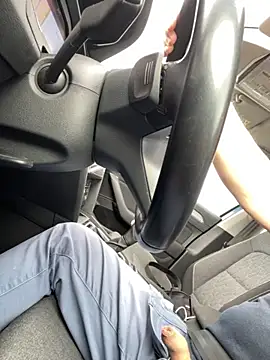 littletoy64 online show from September 26, 1:29 pm