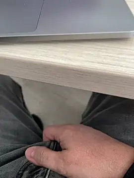 Snapshot of littletoy64 chatting on March 9, 1:14 pm littletoy64 online show from March 9, 1:14 pm