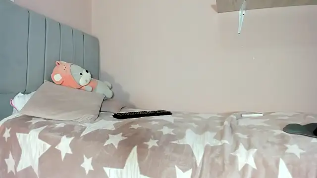 Snapshot of mary_cute9 chatting on November 14, 12:42 pm mary cute9 online show from November 14, 12:42 pm