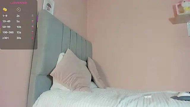 Snapshot of mary_cute9 chatting on December 15, 11:49 am mary cute9 online show from December 15, 11:49 am