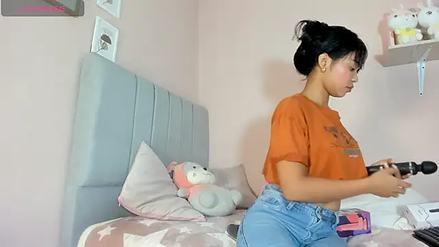 Snapshot of mary_cute9 chatting on November 19, 11:32 am mary cute9 online show from November 19, 11:32 am