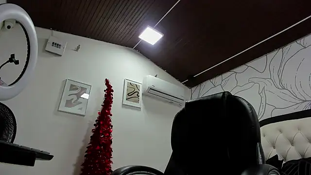 Allison greey online show from January 10, 7:31 pm