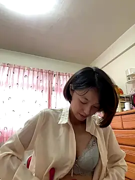 Snapshot of ladypaggy chatting on October 19, 6:27 am ladypaggy online show from October 19, 6:27 am