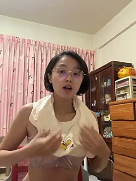 ladypaggy online show from April 20, 3:35 pm