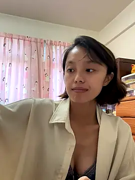 Snapshot of ladypaggy chatting on December 1, 5:52 am ladypaggy online show from December 1, 5:52 am