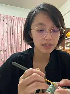 ladypaggy online show from April 4, 2:01 pm