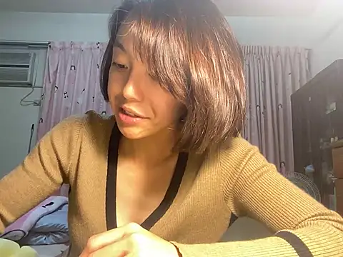 Snapshot of ladypaggy chatting on March 20, 3:58 pm ladypaggy online show from March 20, 3:58 pm