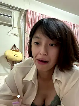 Snapshot of ladypaggy chatting on September 27, 3:18 pm ladypaggy online show from September 27, 3:18 pm