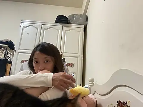 Snapshot of ladypaggy chatting on March 8, 3:56 pm ladypaggy online show from March 8, 3:56 pm