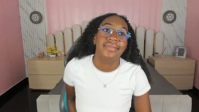 Qeen blackk online show from January 14, 9:29 pm