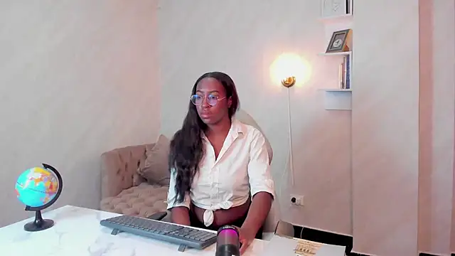 Qeen blackk online show from March 7, 12:56 pm