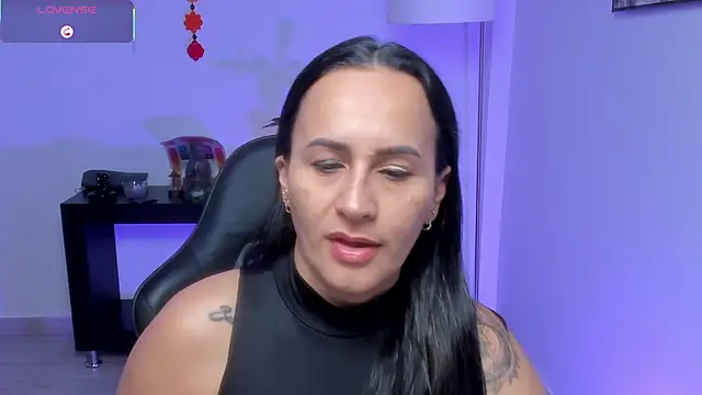 Snapshot of Sara_Charmy chatting on June 27, 12:11 pm Sara Charmy online show from June 27, 12:11 pm