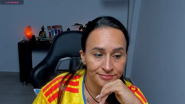 Snapshot of Sara_Charmy chatting on July 7, 11:19 pm Sara Charmy online show from July 7, 11:19 pm