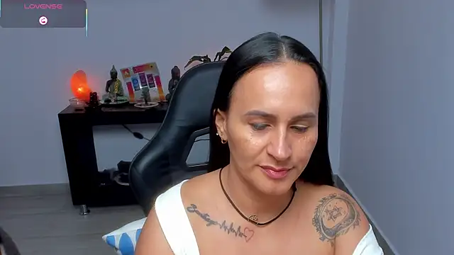 Snapshot of Sara_Charmy chatting on July 14, 6:36 pm Sara Charmy online show from July 14, 6:36 pm