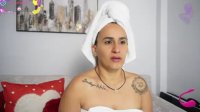 Sara Charmy online show from November 10, 12:10 pm