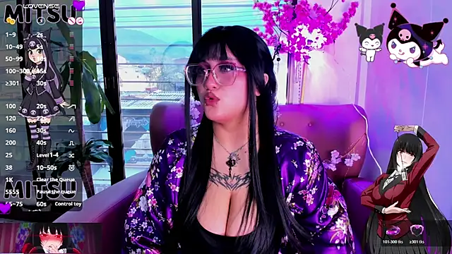 Mitsu Kawii online show from November 12, 8:45 pm