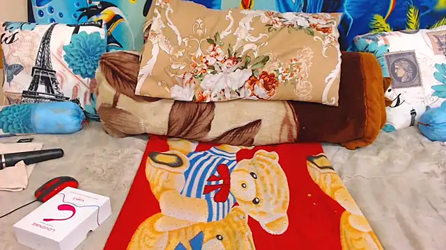 Snapshot of ChocolateClit chatting on November 11, 4:35 pm ChocolateClit online show from November 11, 4:35 pm