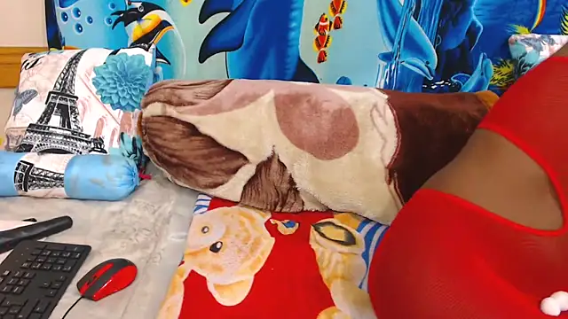 Snapshot of ChocolateClit chatting on November 12, 7:07 pm ChocolateClit online show from November 12, 7:07 pm