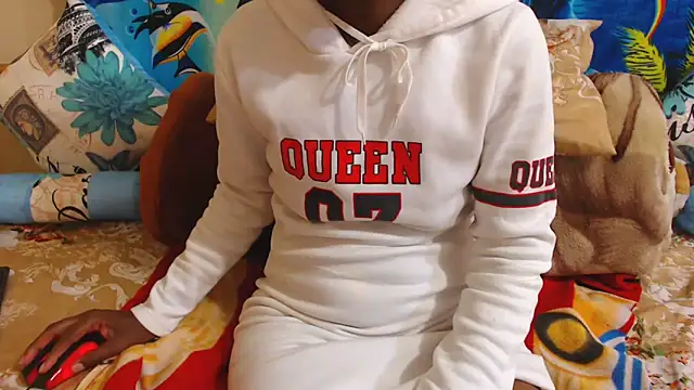 Snapshot of ChocolateClit chatting on October 20, 5:24 pm ChocolateClit online show from October 20, 5:24 pm