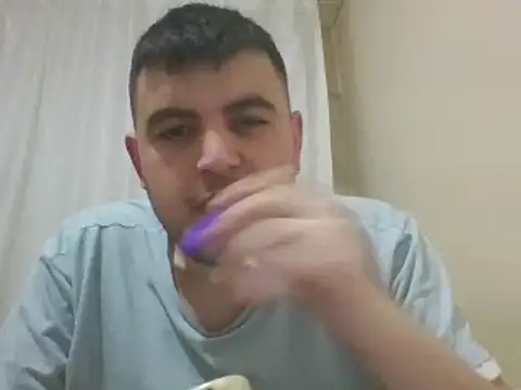 Snapshot of Iamcan_07 chatting on March 8, 8:14 pm Iamcan 07 online show from March 8, 8:14 pm