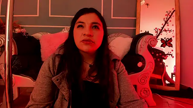 TaraTaylorr online show from April 9, 3:19 am