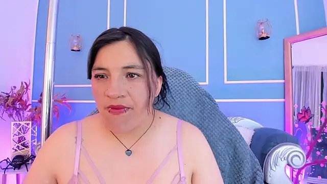 TaraTaylorr online show from June 14, 7:37 pm
