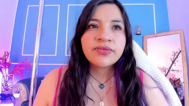 TaraTaylorr online show from April 13, 3:32 am