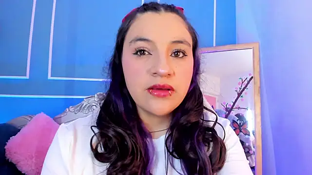 TaraTaylorr online show from April 5, 3:13 am