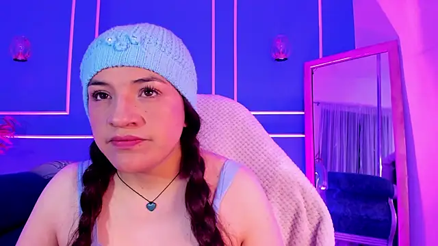 TaraTaylorr online show from December 17, 3:11 am