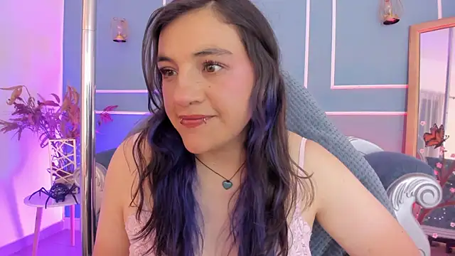 TaraTaylorr online show from July 13, 3:39 am