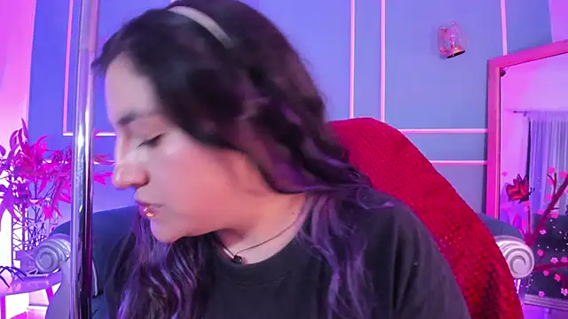 TaraTaylorr online show from February 14, 7:58 pm