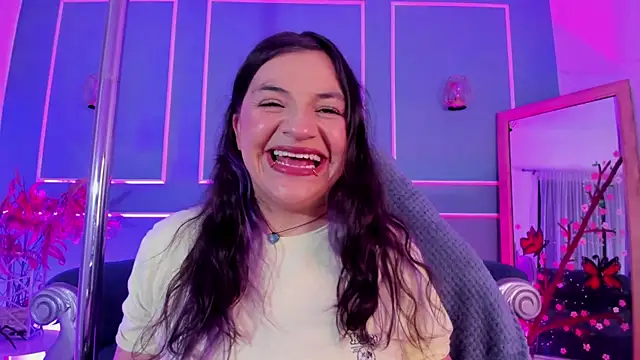 TaraTaylorr online show from February 20, 3:25 am