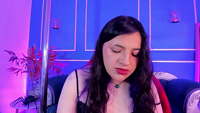 TaraTaylorr online show from January 14, 2:48 am