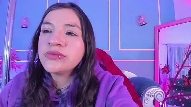 TaraTaylorr online show from February 13, 4:23 am