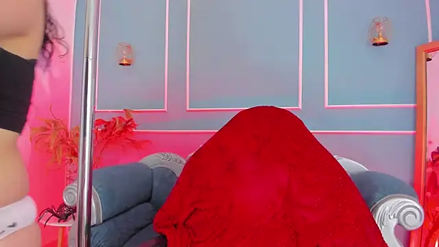 TaraTaylorr online show from February 27, 2:45 am