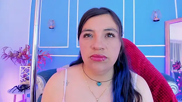TaraTaylorr online show from June 6, 3:01 am