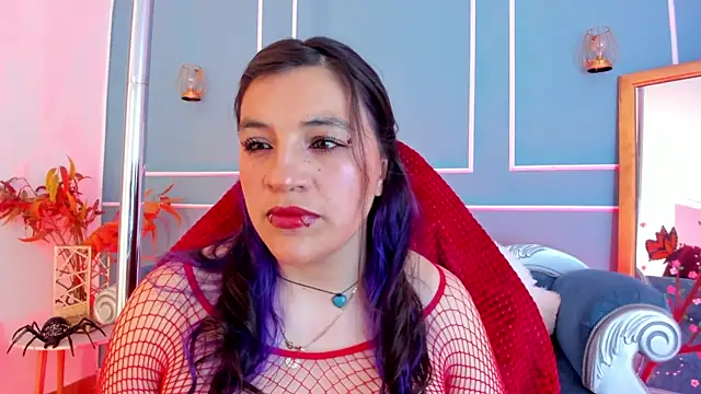 TaraTaylorr online show from April 30, 3:02 am