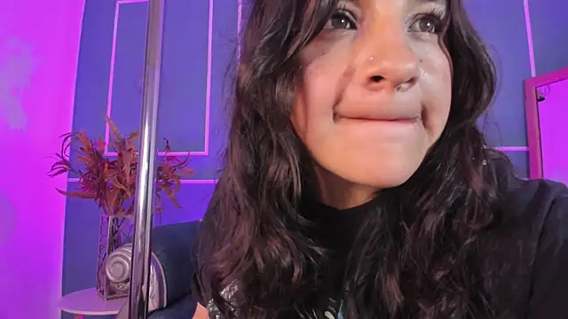 TaraTaylorr online show from October 1, 2:17 am