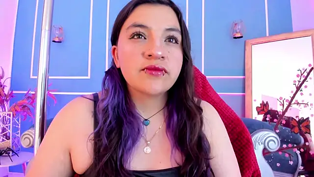TaraTaylorr online show from April 24, 2:57 am