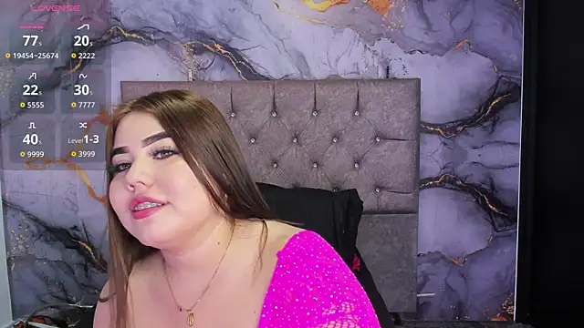 Snapshot of MadissonLee__ chatting on November 25, 7:14 pm MadissonLee online show from November 25, 7:14 pm