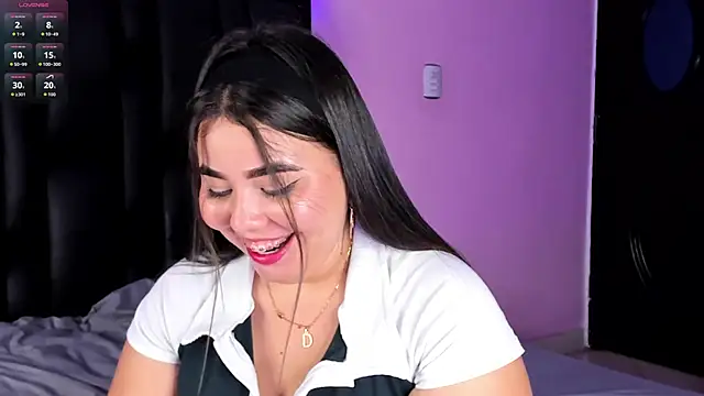 Snapshot of MadissonLee__ chatting on October 24, 7:13 pm MadissonLee online show from October 24, 7:13 pm