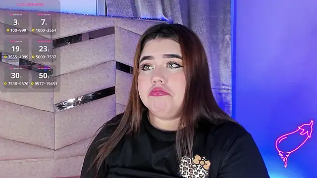 MadissonLee   online show from March 26, 9:35 pm