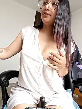 MiaStarts online show from May 27, 12:23 pm