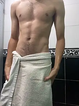 18 ALExxx online show from May 9, 2:37 am
