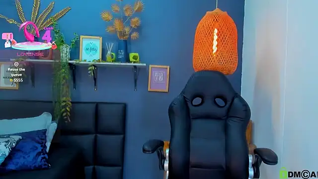 yessila parker online show from February 7, 10:12 am