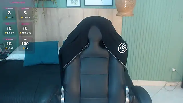 yessila parker online show from September 25, 1:44 am